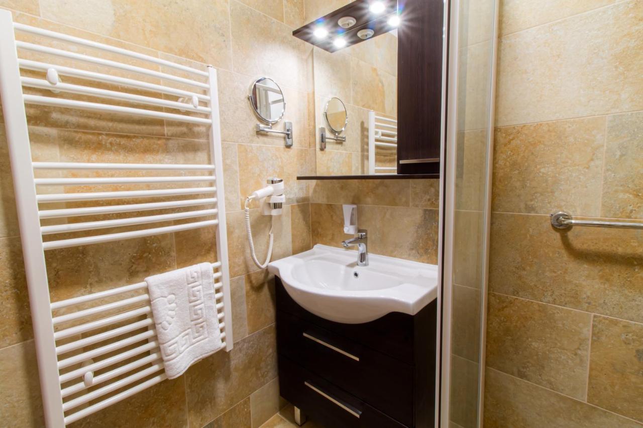 Park Hotel Buek-Buekfuerdo מראה חיצוני תמונה